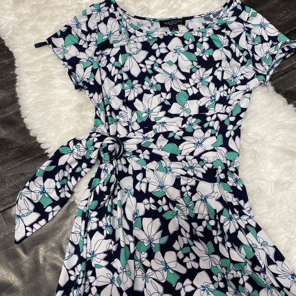 PERCEPTIONS FLORAL DRESS NAVY WHITE GREEN TIE WAIST SPRING BOHO COTTAGECORE - Picture 10 of 10